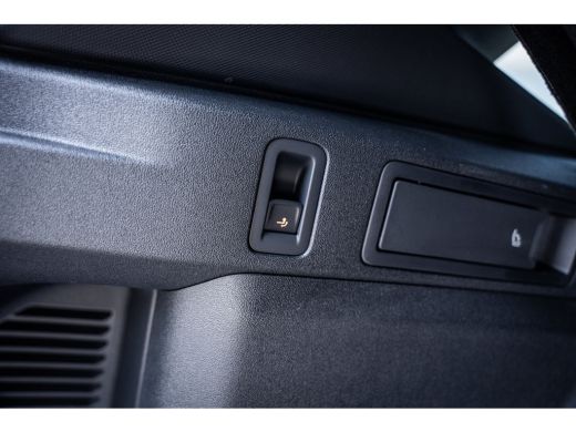 Volkswagen Tiguan R-Line Edition - eHybrid | 'App-Connect' draadloze smartphone integratie | Automatische afstandsr... ActivLease financial lease
