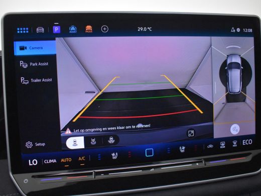 Volkswagen Tiguan R-Line Edition - eHybrid | 'App-Connect' draadloze smartphone integratie | Automatische afstandsr... ActivLease financial lease