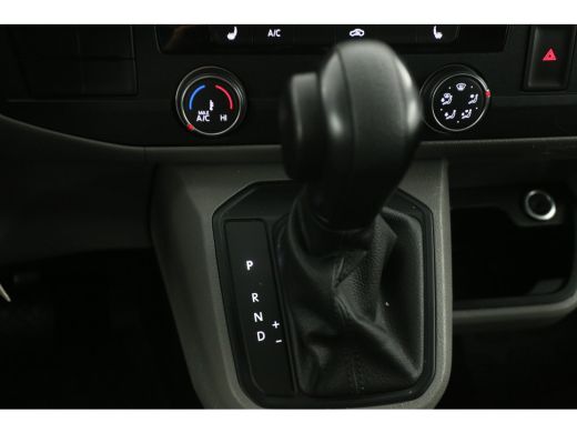 Volkswagen Transporter 2.0 TDI L2H1 150PK | Automaat | Airco | Camera | Cruise | 3 Zits | Trekhaak | Carplay | 2xSchuifdeur ActivLease financial lease
