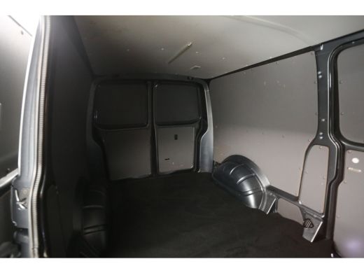 Volkswagen Transporter 2.0 TDI L2H1 150PK | Automaat | Airco | Camera | Cruise | 3 Zits | Trekhaak | Carplay | 2xSchuifdeur ActivLease financial lease
