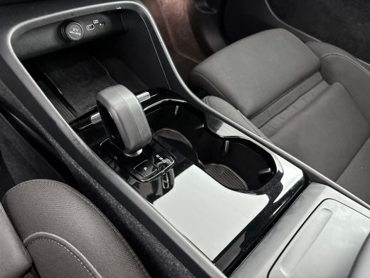 Volvo  C40 Single Motor Extended Range Plus 82 kWh | 19" Allseason | Adaptieve Cruise | BLIS | Stoel/Stuurve... ActivLease financial lease