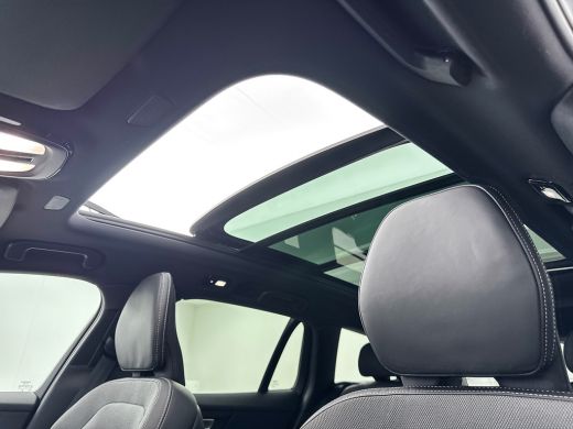 Volvo  V60 T8 Recharge Plus Dark | 18" | Panoramadak | Head-Up | Trekhaak | Elektr. verst. Sportstoelen | 36... ActivLease financial lease