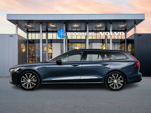 Volvo  V60 T8 Recharge Plus Dark | 18" | Panoramadak | Head-Up | Trekhaak | Elektr. verst. Sportstoelen | 36... ActivLease financial lease