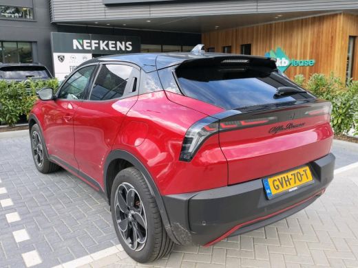 Alfa Romeo Junior Elettrica Speciale 54 kWh | 97% SOH | Carplay | Clima | Adaptieve cruise | Camera | Stoelverwarmi... ActivLease financial lease