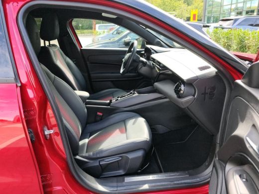 Alfa Romeo Junior Elettrica Speciale 54 kWh | 97% SOH | Carplay | Clima | Adaptieve cruise | Camera | Stoelverwarmi... ActivLease financial lease
