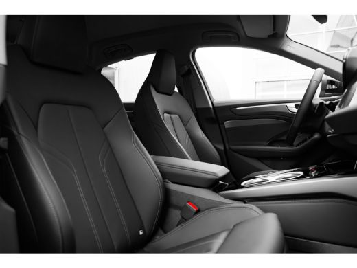Audi A6 Limousine Advanced edition 2.0 e-hybrid 299 pk | Adaptive cruise control | Airconditioning 4-zone... ActivLease financial lease
