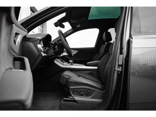 Audi Q7 55 TFSI e quattro Pro Line S 394PK | | Leder valcona met S-logo | Panoramadak | Achterbank plus |... ActivLease financial lease
