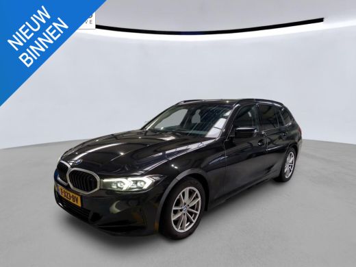 BMW 3 Serie Touring 318i NL-AUTO | PANODAK | PDC | Curved Display ActivLease financial lease