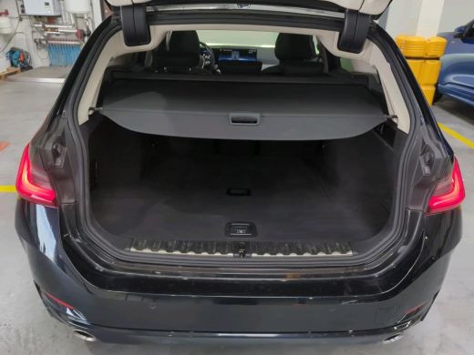 BMW 3 Serie Touring 318i NL-AUTO | PANODAK | PDC | Curved Display ActivLease financial lease