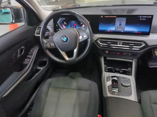 BMW 3 Serie Touring 318i NL-AUTO | PANODAK | PDC | Curved Display ActivLease financial lease