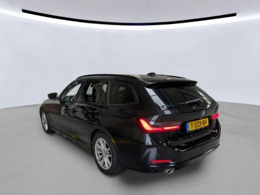 BMW 3 Serie Touring 318i NL-AUTO | PANODAK | PDC | Curved Display ActivLease financial lease