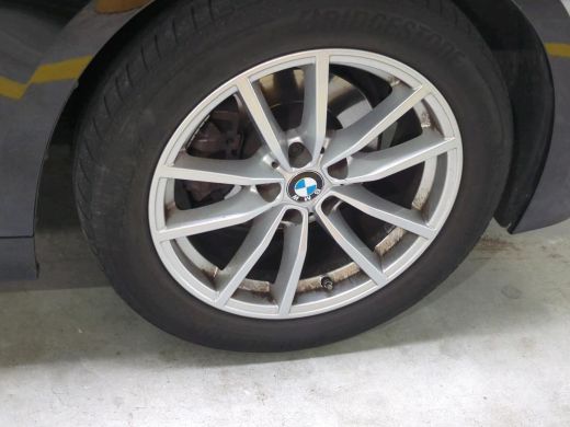 BMW 3 Serie Touring 318i NL-AUTO | PANODAK | PDC | Curved Display ActivLease financial lease