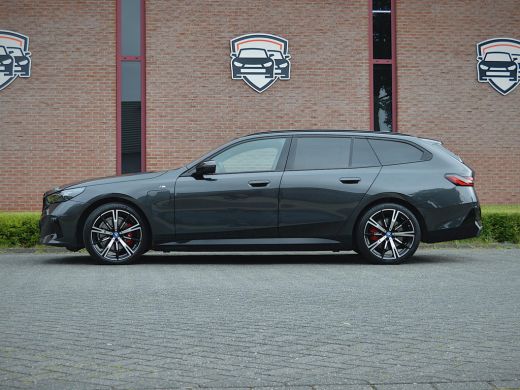 BMW 5 Serie Touring 530e Touring M Sport Pro | B&W | Active Steering ActivLease financial lease