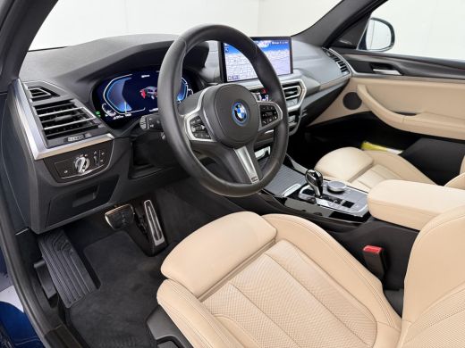BMW X3 xDrive30e VAN: 49.900,- VOOR: 45.877,- UW HERFSTVOORDEEL: 4.023,- APPLE CAR./ANDROID AUTO | ELECT... ActivLease financial lease