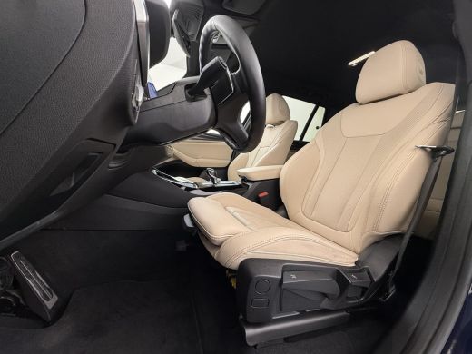 BMW X3 xDrive30e VAN: 49.900,- VOOR: 45.877,- UW HERFSTVOORDEEL: 4.023,- APPLE CAR./ANDROID AUTO | ELECT... ActivLease financial lease