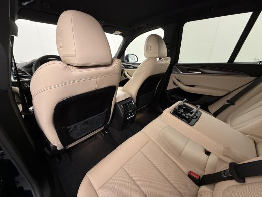 BMW X3 xDrive30e VAN: 49.900,- VOOR: 45.877,- UW HERFSTVOORDEEL: 4.023,- APPLE CAR./ANDROID AUTO | ELECT... ActivLease financial lease