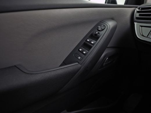 Citroën Grand C4 Spacetourer 1.2 PureTech Sport 7 Persoons (APPLE CARPLAY, STOELVERWARMING, NAVI, GETINT GLAS, SPORTSTOELEN, C... ActivLease financial lease