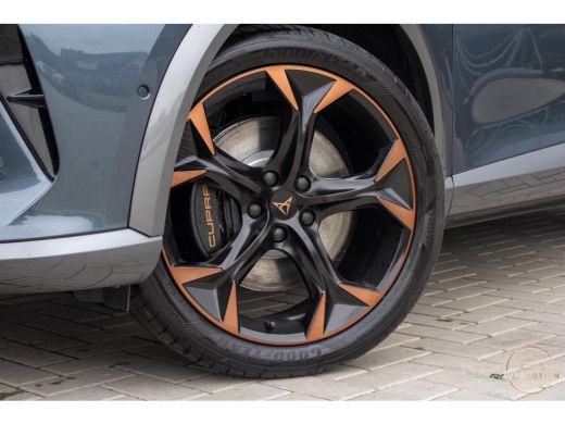 CUPRA Formentor 1.4 e-Hybrid VZ Copper Edition PANO CAMERA SFEERVERLICHTING CARPLAY ActivLease financial lease