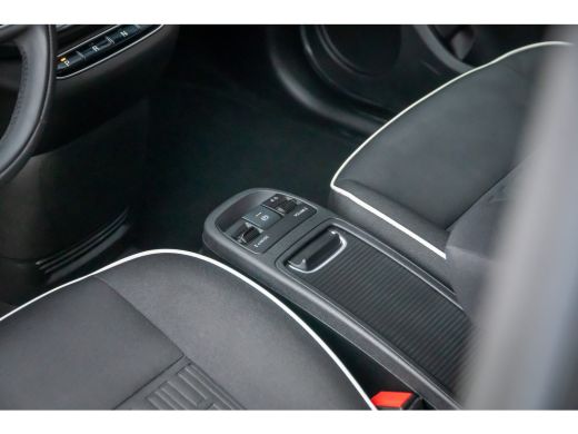 Fiat 500 Icon 42 kWh | Achteruitrijcamera | Cruise Control | Keyless start | Parkeersensoren Voor/Achter |... ActivLease financial lease