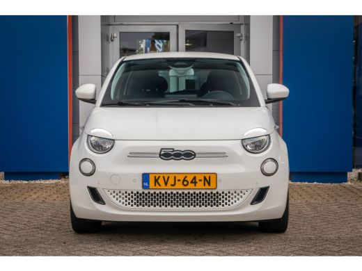 Fiat 500 Icon 42 kWh | Achteruitrijcamera | Cruise Control | Keyless start | Parkeersensoren Voor/Achter |... ActivLease financial lease