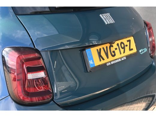 Fiat 500e Icon 42kWh 97,65%SOH! | Navi by App | Achteruitrijcamera | Stoelverwarming | DAB | Cruise Control... ActivLease financial lease