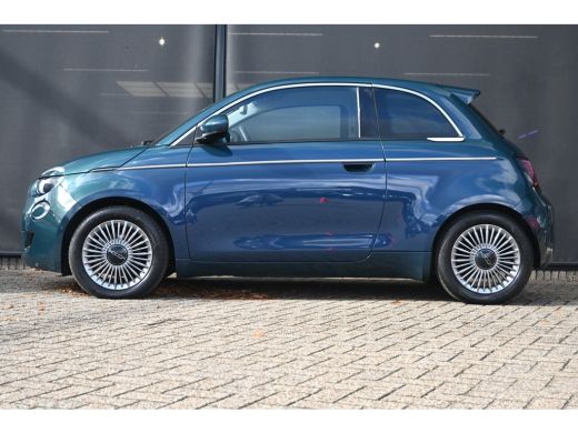 Fiat 500e Icon 42kWh 97,65%SOH! | Navi by App | Achteruitrijcamera | Stoelverwarming | DAB | Cruise Control... ActivLease financial lease