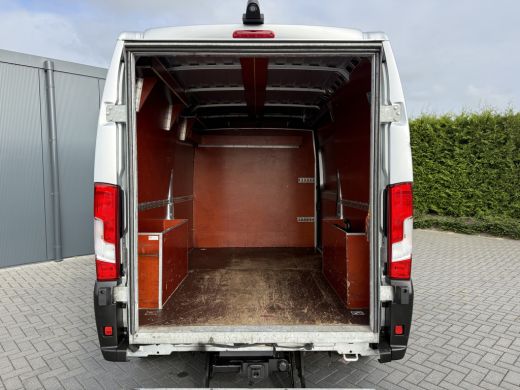 Fiat Ducato 2.3 MultiJet 161 PK AUTOMAAT / L2H2 / DHOLLANDIA LAADKLEP / AFNEEMBARE 3 TONS TREKHAAK / CAMERA /... ActivLease financial lease