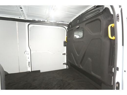 Ford E-Transit 68 kWh L3H2 | Snelladen | SOH 95% | Clima | Camera | Cruise | 3 Zits | 2xSchuifdeur | Carplay | P... ActivLease financial lease