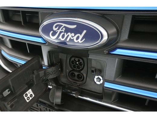 Ford E-Transit 68 kWh L3H3 | Snelladen | SOH 96% | Clima | Camera | 3 Zits | Cruise | Carplay | Parkeersens. ActivLease financial lease