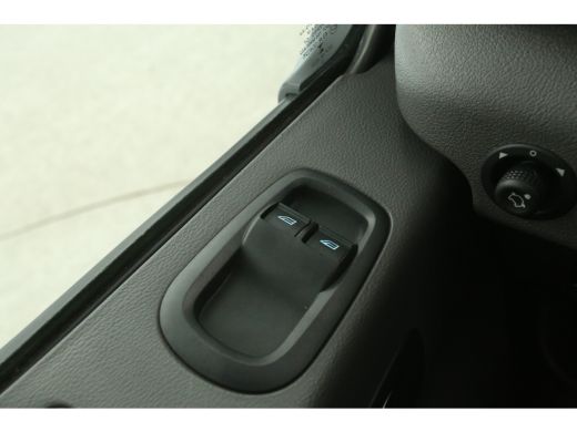 Ford E-Transit 68 kWh L3H3 | Snelladen | SOH 96% | Clima | Camera | 3 Zits | Cruise | Carplay | Parkeersens. ActivLease financial lease