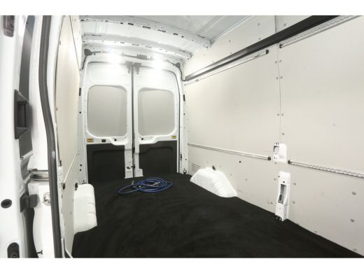Ford E-Transit 68 kWh L3H3 | Snelladen | SOH 96% | Clima | Camera | 3 Zits | Cruise | Carplay | Parkeersens. ActivLease financial lease