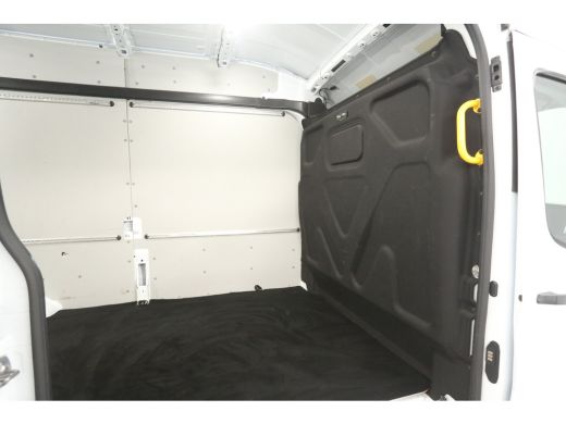 Ford E-Transit 68 kWh L3H3 | Snelladen | SOH 96% | Clima | Camera | 3 Zits | Cruise | Carplay | Parkeersens. ActivLease financial lease