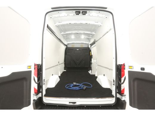Ford E-Transit 68 kWh L3H3 | Snelladen | SOH 96% | Clima | Camera | 3 Zits | Cruise | Carplay | Parkeersens. ActivLease financial lease
