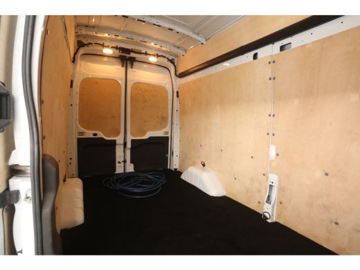 Ford E-Transit 75 kWh L3H3 | Snelladen | Clima | Camera | Carplay | Cruise | 3 Zits | Parkeersens. ActivLease financial lease