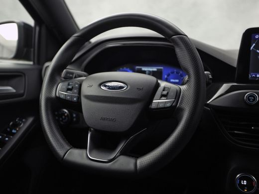 Ford Focus 1.0 EcoBoost Hybrid ST Line X 125Pk (APPLE CARPLAY, GROOT NAVI, STUUR/STOELVERWARMING, SPORTSTOEL... ActivLease financial lease