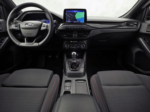 Ford Focus 1.0 EcoBoost Hybrid ST Line X 125Pk (APPLE CARPLAY, GROOT NAVI, STUUR/STOELVERWARMING, SPORTSTOEL... ActivLease financial lease
