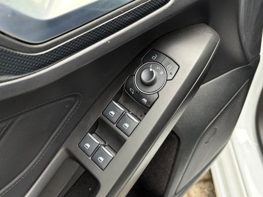 Ford Focus 1.0 Hybrid 125 PK ST Line | NAVIGATIE + APPLE CARPLAY/ANDROID AUTO| PARKEERSENSOREN V+A| FULL LED... ActivLease financial lease