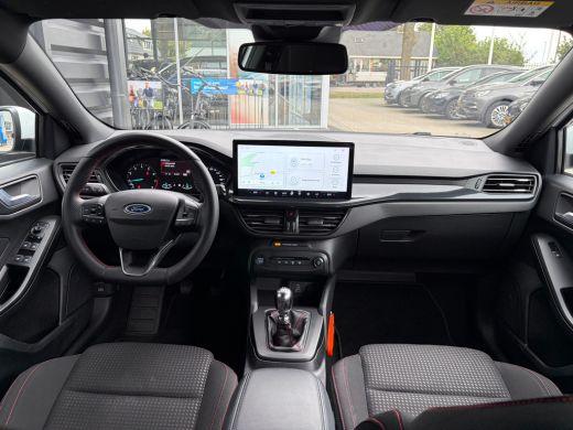 Ford Focus 1.0 Hybrid 125 PK ST Line | NAVIGATIE + APPLE CARPLAY/ANDROID AUTO| PARKEERSENSOREN V+A| FULL LED... ActivLease financial lease