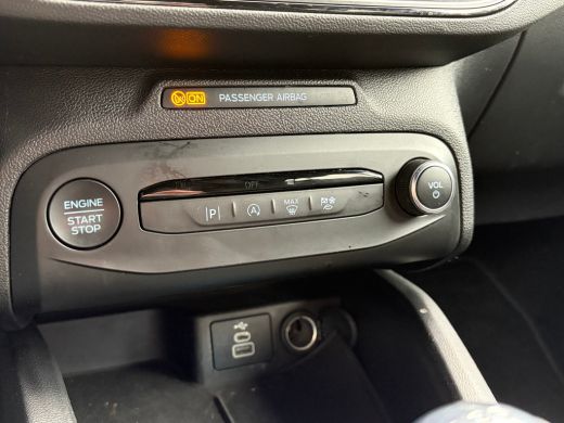 Ford Focus 1.0 Hybrid 125 PK ST Line | NAVIGATIE + APPLE CARPLAY/ANDROID AUTO| PARKEERSENSOREN V+A| FULL LED... ActivLease financial lease