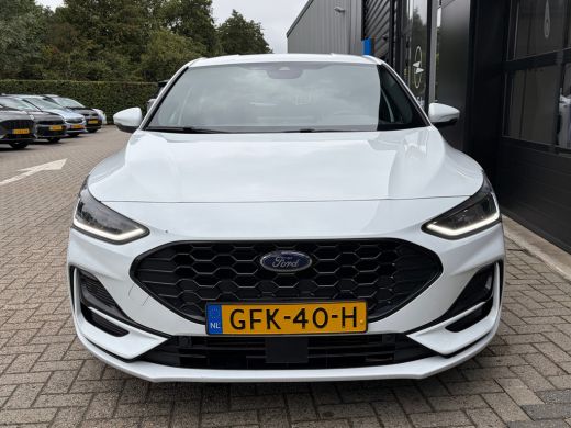 Ford Focus 1.0 Hybrid 125 PK ST Line | NAVIGATIE + APPLE CARPLAY/ANDROID AUTO| PARKEERSENSOREN V+A| FULL LED... ActivLease financial lease