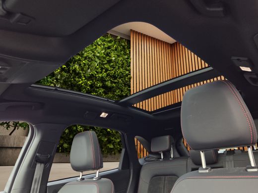 Ford Kuga 2.5 PHEV ST-Line X B&O | AGR | Panorama dak | Wegklapbare trekhaak | Matrix LED | Carplay | Adapt... ActivLease financial lease