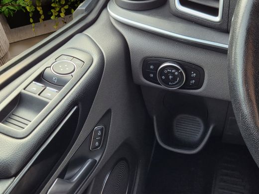Ford Transit Custom 320 2.0 TDCI 170PK Dubbele cabine Automaat | Adapt. Cruise | Leer|  Trekhaak | Xenon | Camera | S... ActivLease financial lease