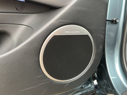 Genesis GV60 Performance Dual Motor Luxury 84 kWh 490pk | B&O Audio | Bestuurdersstoel met geheugen | Stoelven... ActivLease financial lease