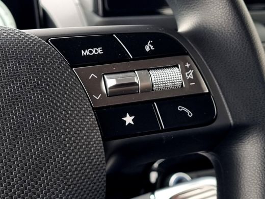Hyundai Inster E-Motion 49 kWh / Navigatie / Airco / Cruise control Adaptief / Apple Carplay/Android Auto / ActivLease financial lease