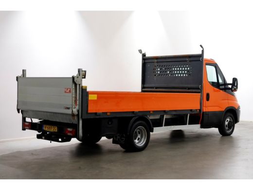 Iveco Daily 35C14 136pk E6 Open Laadbak met laadklep en trekhaak 3500kg 04-2019 ActivLease financial lease
