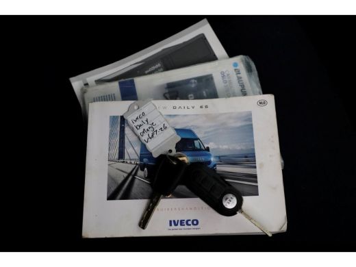 Iveco Daily 35C14 136pk E6 Open Laadbak met laadklep en trekhaak 3500kg 04-2019 ActivLease financial lease