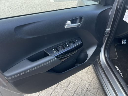 Kia Picanto 1.0 GDi GT-Line | Pano | Leder | Stoel stuur verwarming | Demo | Snel leverbaar ! | ActivLease financial lease