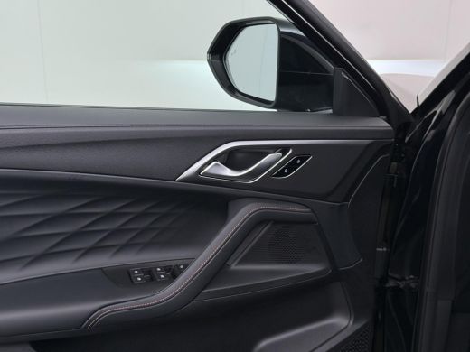 MG HS 1.5 Luxury VAN: &euro; 39.900- VOOR: &euro; 33.330,- UW HERFSTVOORDEEL: &euro; 6.470| ,-PLUG-IN HYBRIDE | 272 PK... ActivLease financial lease