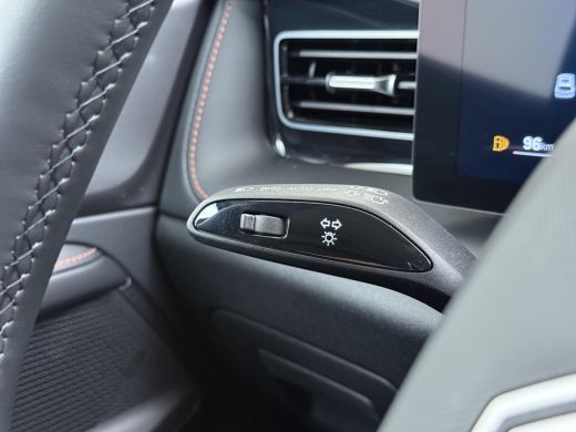 MG HS 1.5 Luxury VAN: &euro; 39.900- VOOR: &euro; 33.330,- UW HERFSTVOORDEEL: &euro; 6.470| ,-PLUG-IN HYBRIDE | 272 PK... ActivLease financial lease