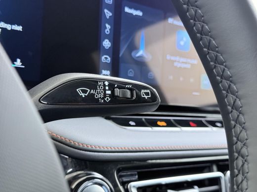 MG HS 1.5 Luxury VAN: &euro; 39.900- VOOR: &euro; 33.330,- UW HERFSTVOORDEEL: &euro; 6.470| ,-PLUG-IN HYBRIDE | 272 PK... ActivLease financial lease